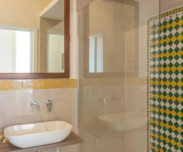 Apartment Romantica With Balcony Near San Giovanni Rom