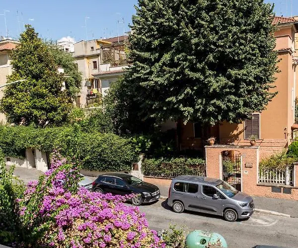 Romantica With Balcony Near San Giovanni Apartment *