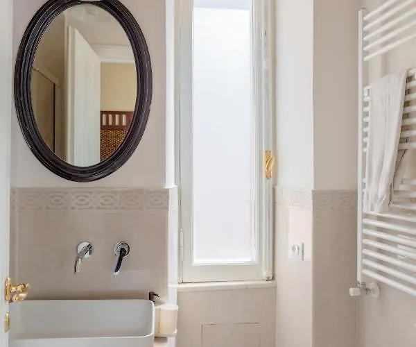 Romantica With Balcony Near San Giovanni Apartment *